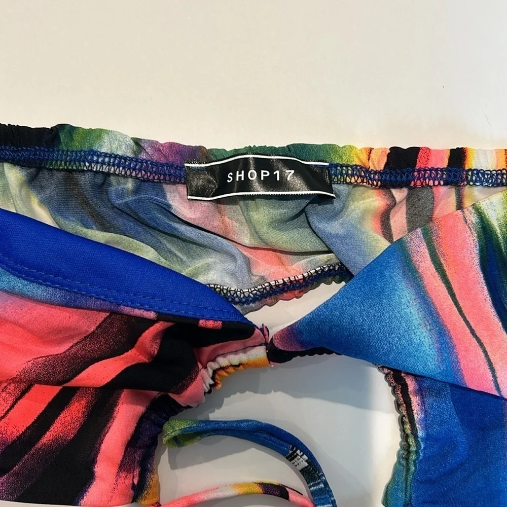 Shop17 swirl dye mesh bikini swim top size small